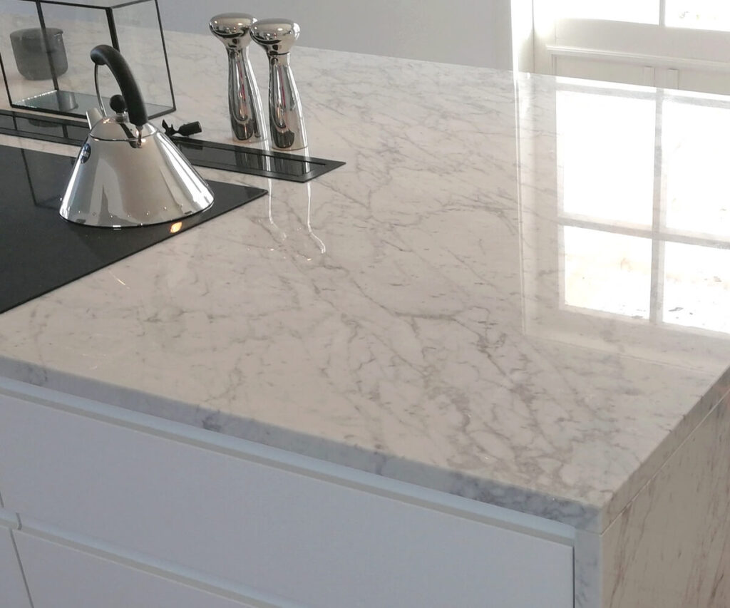 Carrara Marmor Arbeitsplatte Pflege