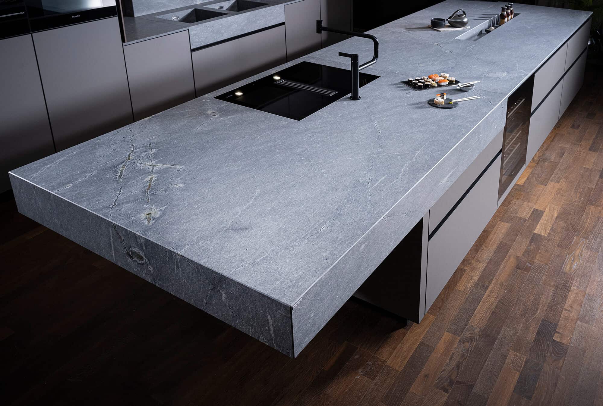 Naturstein-Atlantis-Leather-Look-STRASSER-Steine