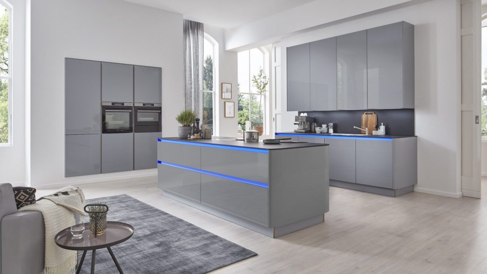 Hochglanz Lack Design L-Küche Grau mit AEG E-Geräten
