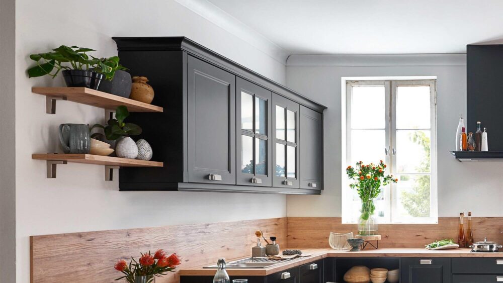 Nolte Landhausküche Windsor U-Form schwarz – Bild 5